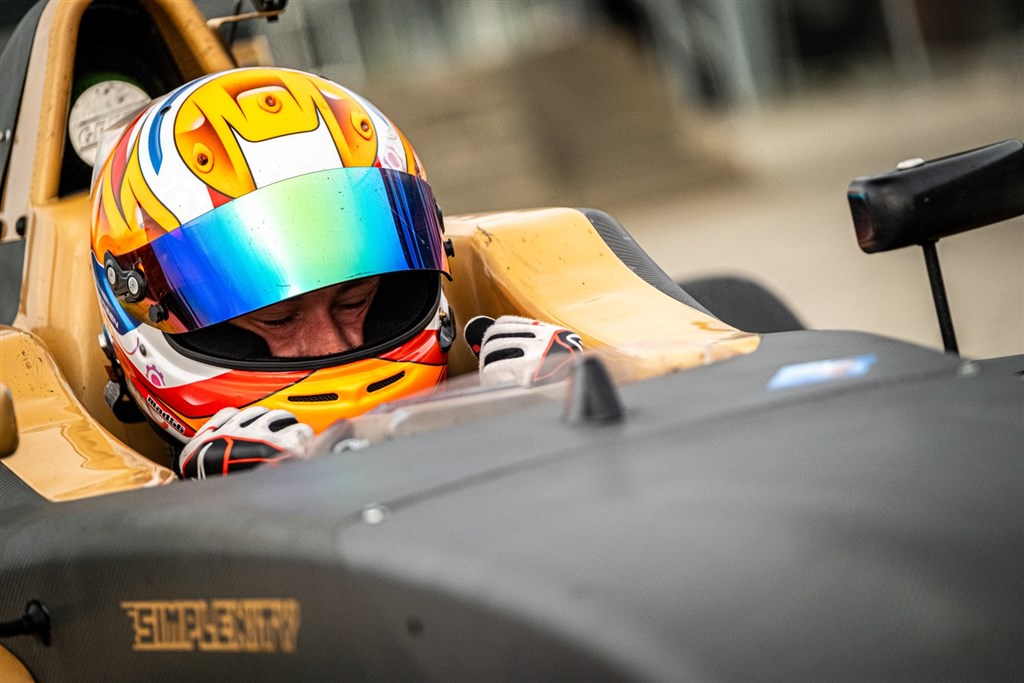 Føringen skiftede hænder i actionfyldt Formel 4-weekend
(Foto: Grippo)